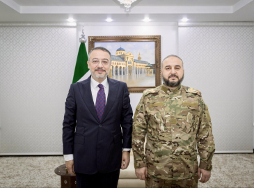 Türkiye’nin Şam Büyükelçisi Yılmaz, Suriye Savunma Bakanı Ebu Kasra ile bir araya geldi