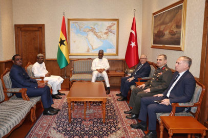 Bakan Güler, Gana ��çişleri Bakanı Muntaka ile bir araya geldi