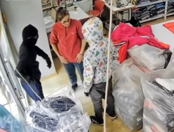 Terzi Fatma, hırsızlık şüphelilerine direndi: Tokatlayıp, dışarı attım