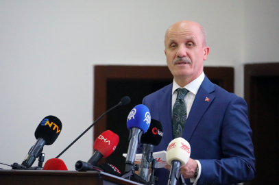 YÖK Başkanı Özvar: Vakıf üniversitelerinde de kontenjanlar düşürülecek