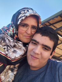 Otizmli çocuğunun başka şehre gönderilmesini istemeyen anneye bakanlık el uzattı