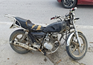 Sahte plakalı motosikletin ehliyetsiz sürücüsüne 110 bin lira ceza