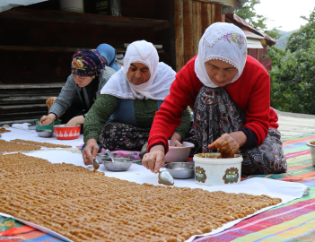 Asırlık kış lezzeti; keş tatlısı yazın hazırlanıp kışın sofralara geliyor