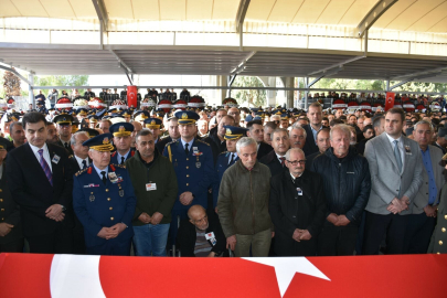 Balıkesir'de kaza kırıma uğrayan F-16 uçağının enkazı kaldırılıyor (7)