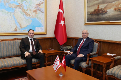 Bakan Güler, KKTC Meclis Başkanı Öztürkler ile görüştü