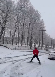 Bursa'da yoğun kar yağışı; araçlar yolda kaldı (2)