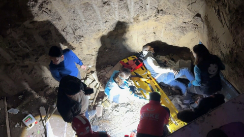 Tuvalet ihtiyacını gidermek amacıyla girdiği inşaattan düşüp, yaralandı