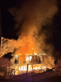 İki katlı ahşap evde yangın