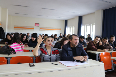 Kayseri'de 27 yıldır evli çift, üniversitede sıra arkadaşı oldu / Ek fotoğraflar