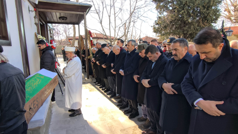 AK Parti'li Aksal'ın babası son yolculuğuna uğurlandı