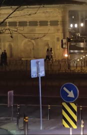 İstanbul - Tophane Çeşmesi'ne ateş yakarak zarar veren şüpheli kamerada: Tarihi eser olduğunu bilmiyordum