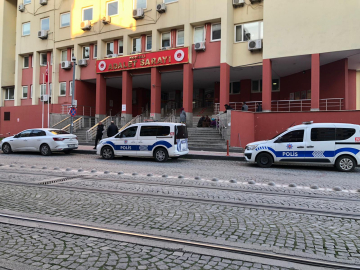 Duruşmada cinsel istismarla suçladığı kişiyi, adliye önünde öldürdü