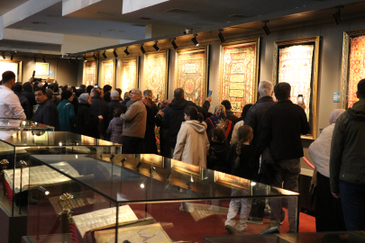 Kayseri’de ‘Kutsal Emanetler ve Vakıf Eserleri Sergisi’ açıldı