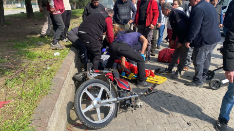 Aydın'da iki motosikletin karıştığı kaza kamerada; 1'i ağır, 3 yaralı