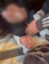 İstanbul - Fatih'te elleri ve ayakları bantlanarak akranları tarafından darbedildi; 3 gözaltı