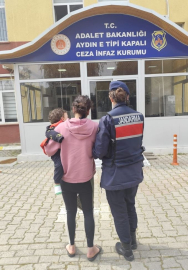 7 ayrı suçtan 20 yıl hapis cezası bulunan kadın, kucağında bebeğiyle cezaevine girdi