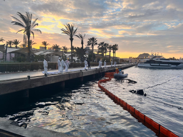 Bodrum'daki yat yangını sonrası temizlik ve enkaz kaldırma çalışması başlatıldı/Ek fotoğraflar