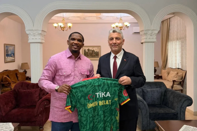 Bakan Bolat, Kamerun Futbol Federasyonu Başkanı Eto’o ile görüştü