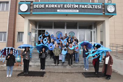 37 öğrenci ‘farkındalık’ için bir günü sadece 5'er litre suyla geçirdi