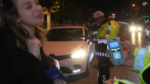 Trafik denetiminde ehliyeti iptal edildi, 'Beni çekmeyin, avukatım' dedi/ Ek fotoğraf