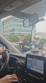 İstanbul - Ümraniye’de trafikte yumruklu kavga kamerada