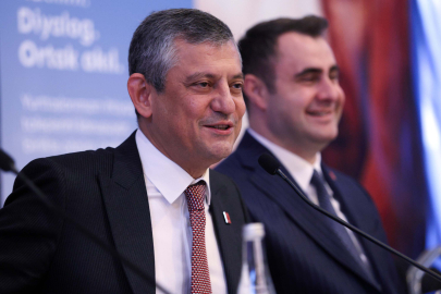 Özgür Özel: Bu dönemin en büyük ayıbı parlamentoda Romanların temsil edilmiyor oluşu