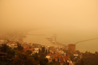 Antalya'yı çöl tozu bulutu kapladı / Ek fotoğraflar