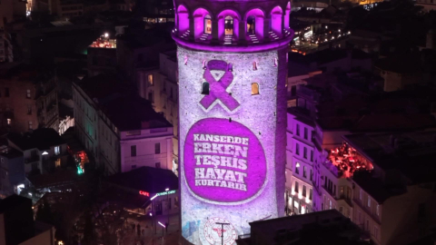 Galata Kulesi farkındalık için mor renge büründü