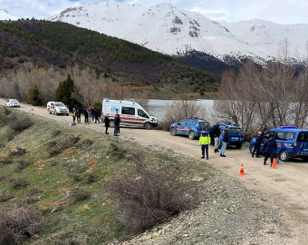 Gölette kimliği belirsiz kadın cesedi bulundu