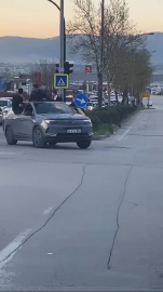 Bursa'da trafiği tehlikeye atan düğün konvoy sürücülerine 660 bin lira ceza