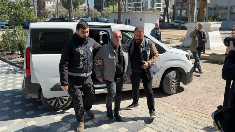 Belediyeye ait yerel ürün satış mağazası kurşunlandı, eski başkan tutuklandı (2)