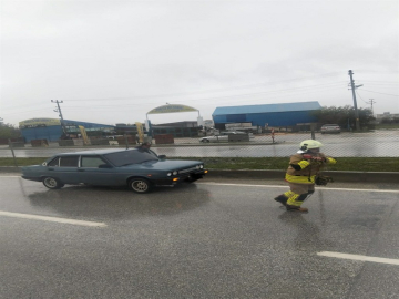 Hatay'da şiddetli yağış; yollar göle döndü, evleri su bastı / Ek fotoğraflar