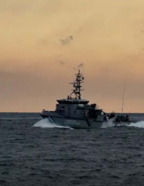 Türk balıkçı teknesini taciz eden Yunan unsurları, bölgeden uzaklaştırıldı