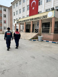 Manisa’da jandarma ekipleri sorumluluk bölgesindeki 474 okulda önlem aldı