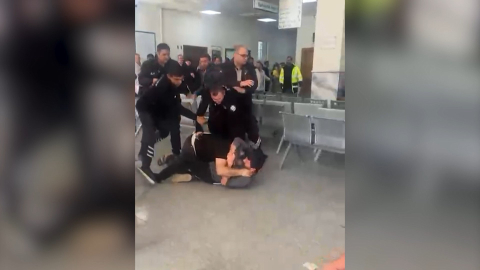 Şanlıurfa’da hastanede kavga kamerada