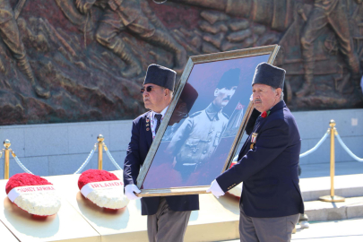 Çanakkale Kara Savaşları'nın 111'inci yıl dönümünde şehitler anıldı / Ek fotoğraflar