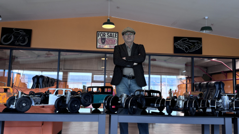 Hurda dikiş makinelerinden Atatürk'ün kullandığı araçların maketini yaptı