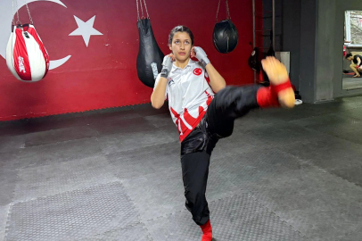 Milli muay thai sporcusu liseli Beyza'nın hedefi Avrupa ve dünya şampiyonluğu