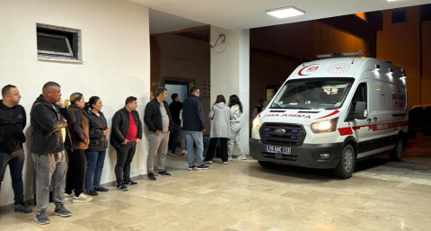 Ortaokul öğrencisi tüfekle oynarken kazara arkadaşını vurdu