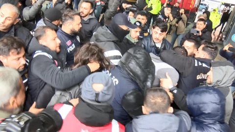 Mecidiyeköy'de izinsiz gösteriye polis müdahale etti; gözaltılar var - 5 / Ek görüntü
