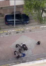 Sultangazi'de 2 grup arasındaki kavgaya aileler de dahil oldu; polis biber gazıyla müdahale etti