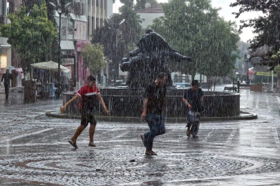 Edirne'nin kuzeyi ve Kırklareli için 'şiddetli yağış' uyarısı