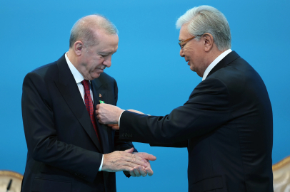 Cumhurbaşkanı Erdoğan'a Kazakistan'da 'Ahmet Yesevi Özel Devlet Nişanı'