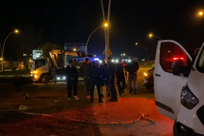 Ankara'da aydınlatma direğine çarpan motosiklet sürücüsü öldü