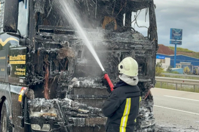 Kırıkkale’de seyir halindeki TIR'da çıkan yangın söndürüldü
