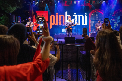 Üsküdar’da 19 Mayıs coşkusu Pinhani konseriyle yaşandı