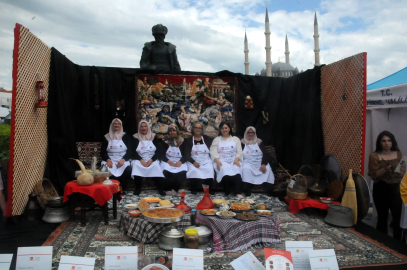Edirne'de Türk Mutfağı Haftası, kurulan bayram sofrası ile başladı