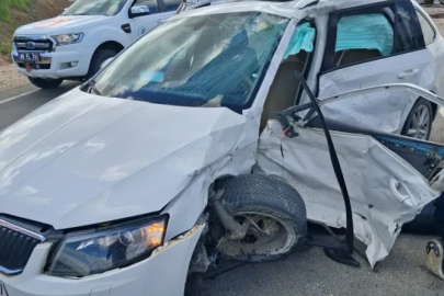 Aksaray'da otomobiller çarpıştı: 1 ölü, 2 ağır yaralı