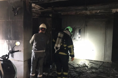 Apartmanda çıkan yangında 6 kişi dumandan etkilendi