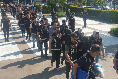 Sahte stajyerler üzerinden haksız kazanç elde eden 21 şüpheli adliyede 